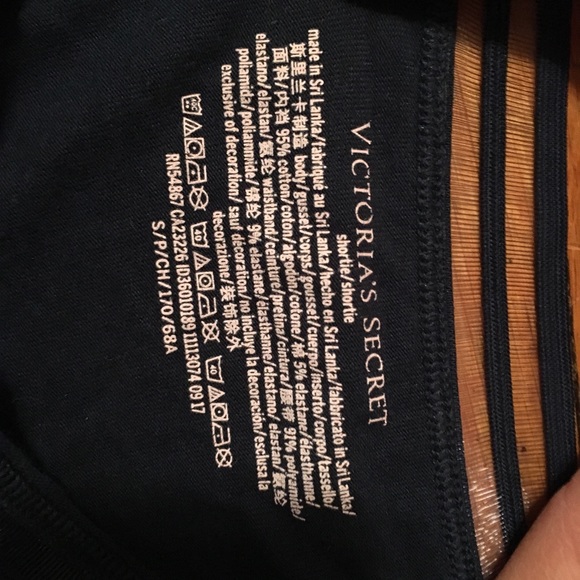 Victoria secret panties - Picture 2 of 8